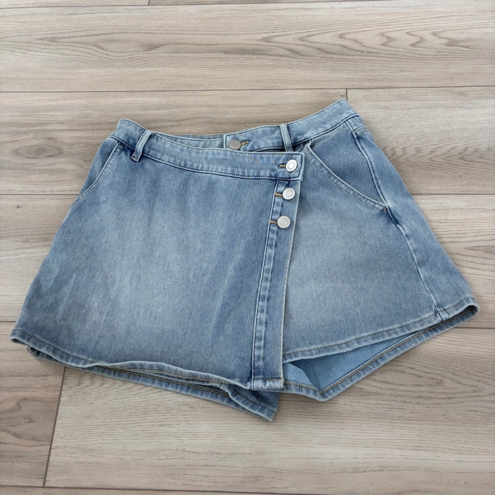Halara Denim Skort Light Wash Asymmetric Crossover Button Front Blue Small